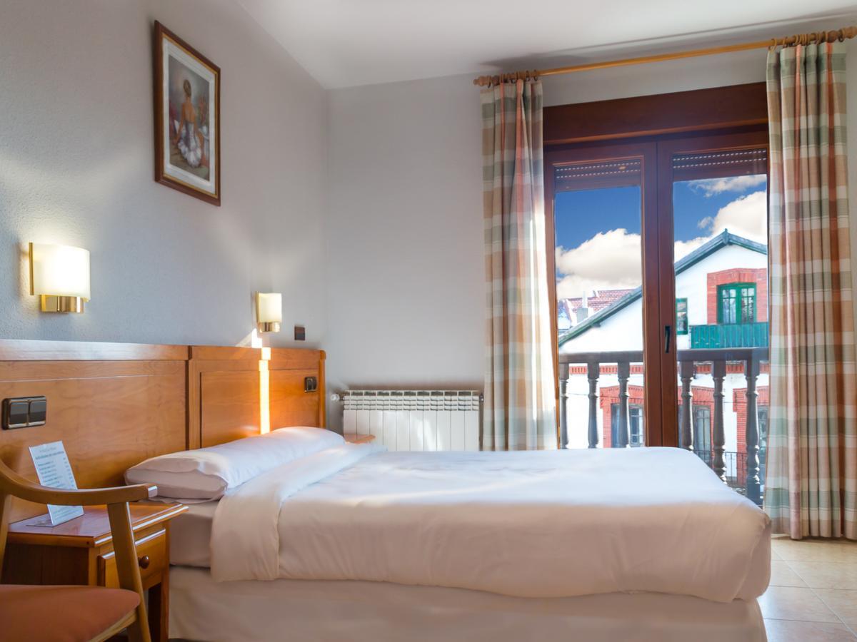 Hostal La Maya Cercedilla Zewnętrze zdjęcie